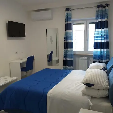 아파트 Blue Eyes *